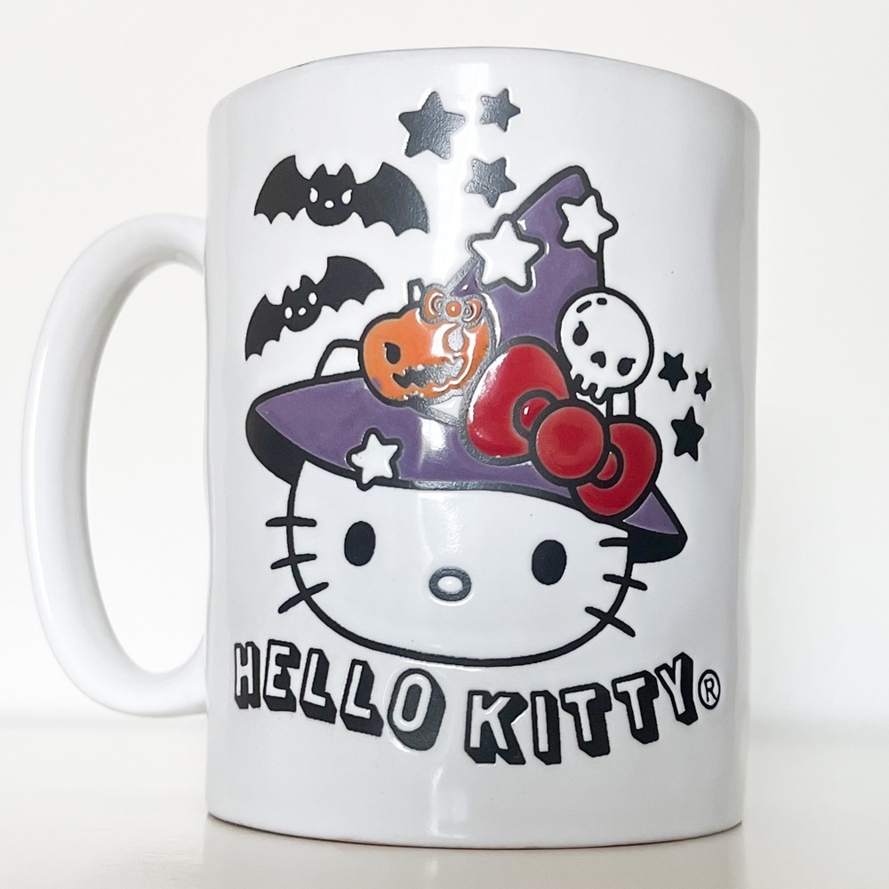 Hello kitty halloween mug